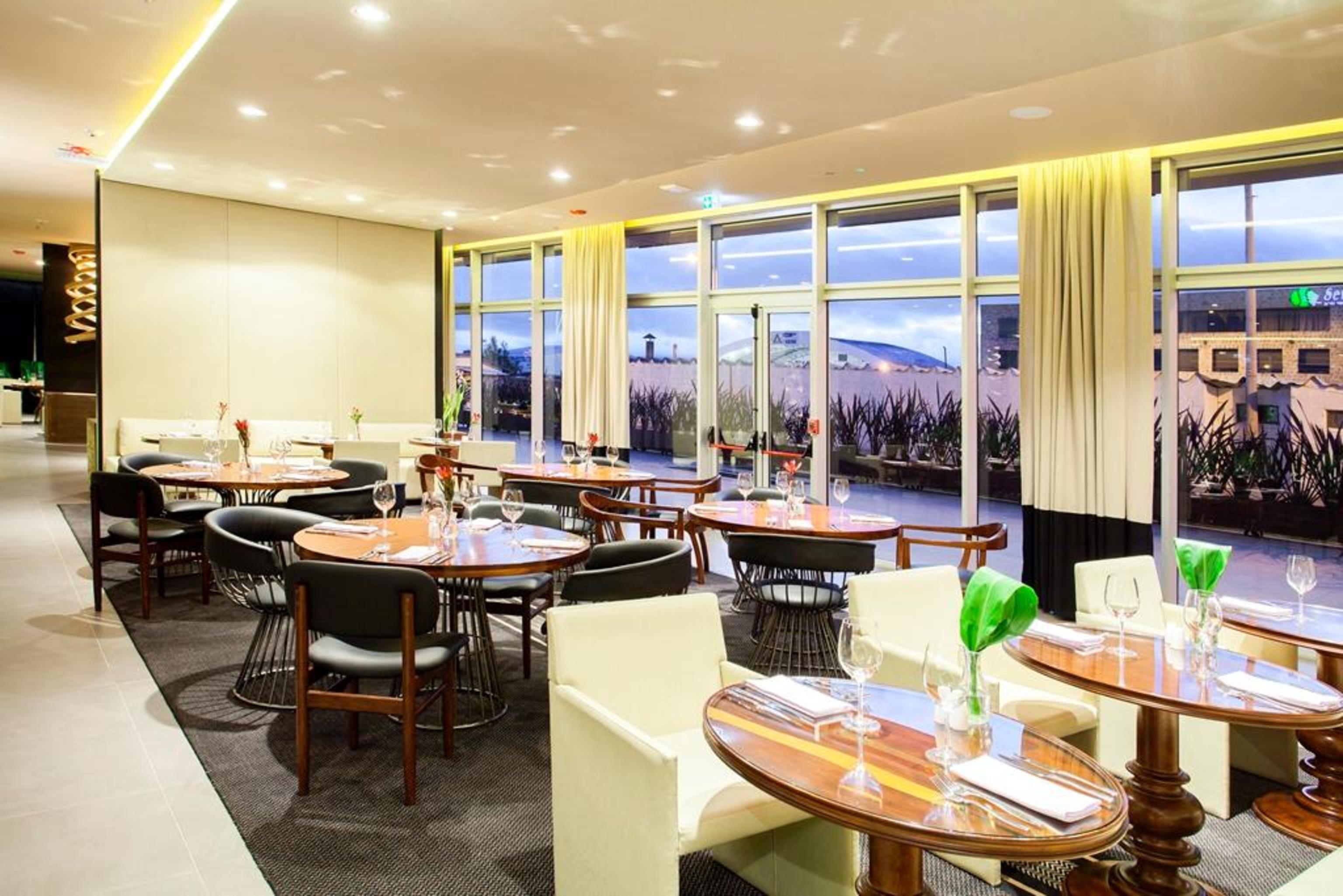 Movich Buro 51 Hotell Barranquilla  Eksteriør bilde Restaurant