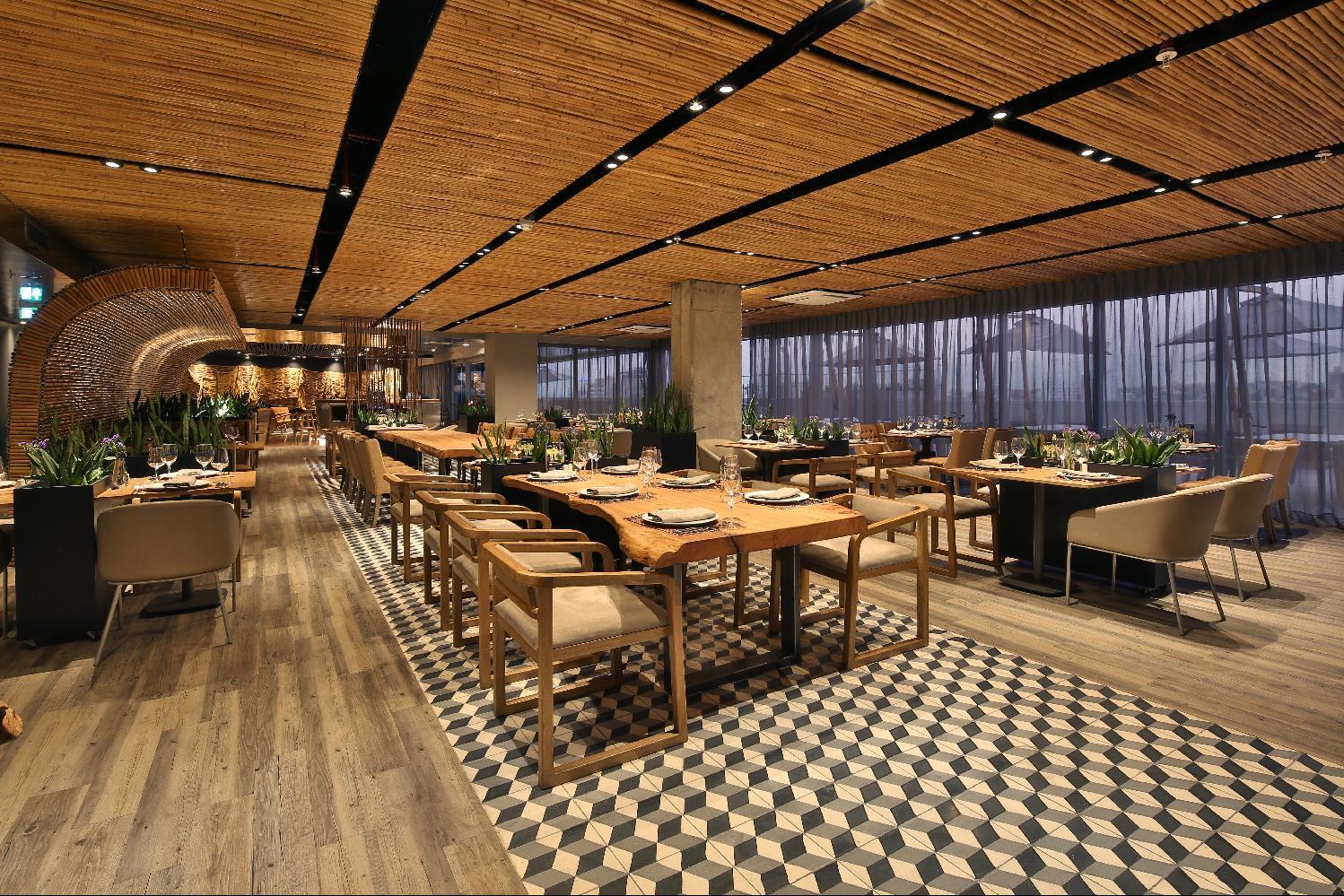 Movich Buro 51 Hotell Barranquilla  Eksteriør bilde Restaurant interior
