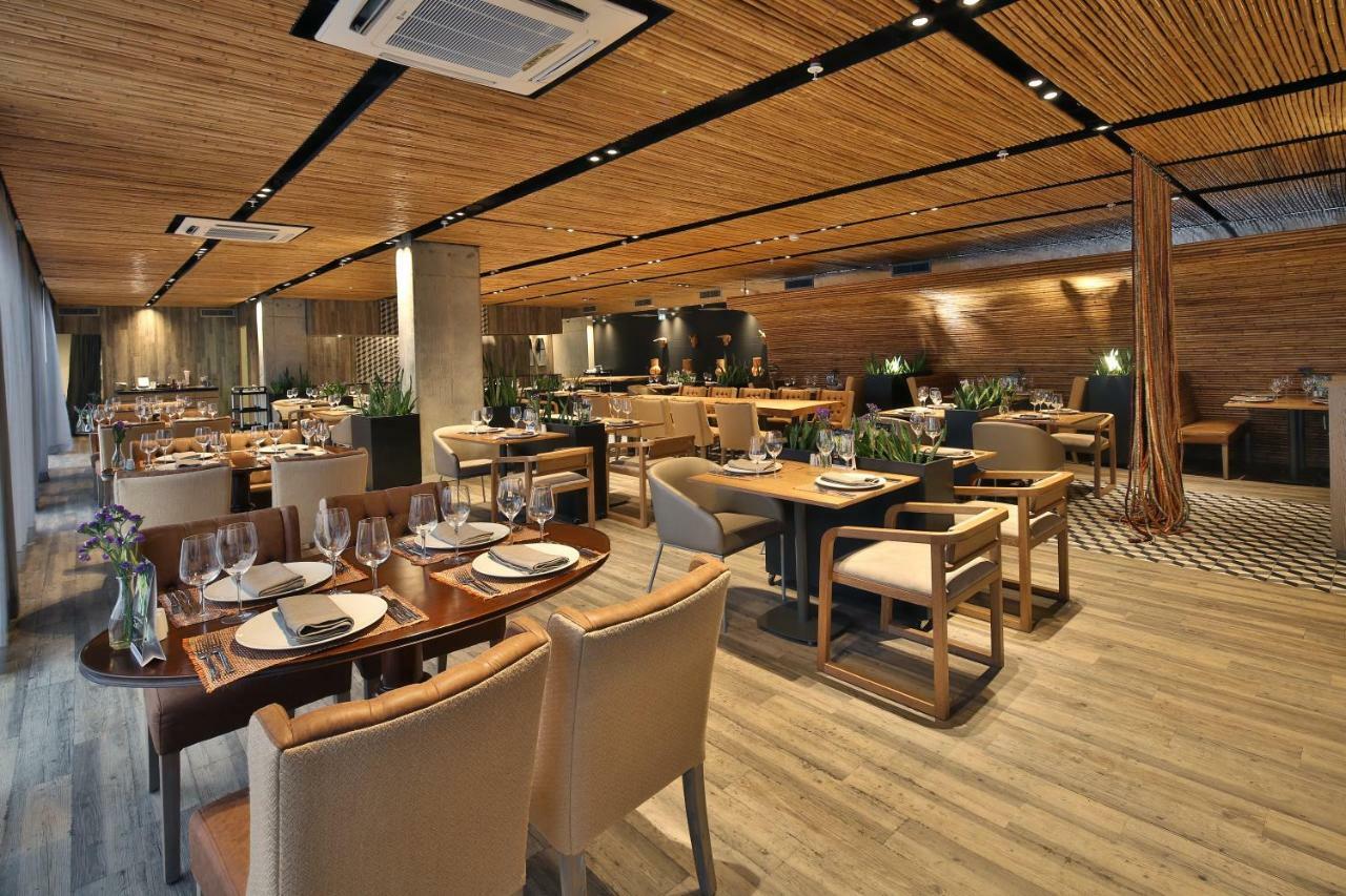 Movich Buro 51 Hotell Barranquilla  Eksteriør bilde Restaurant in the hotel